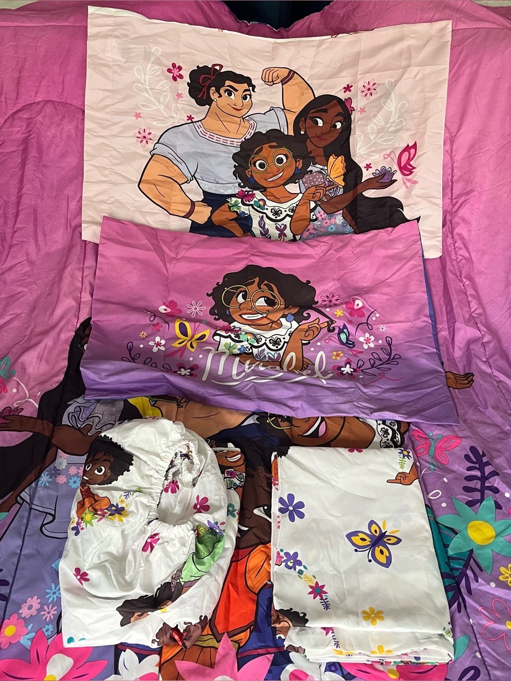 Encanto Bed